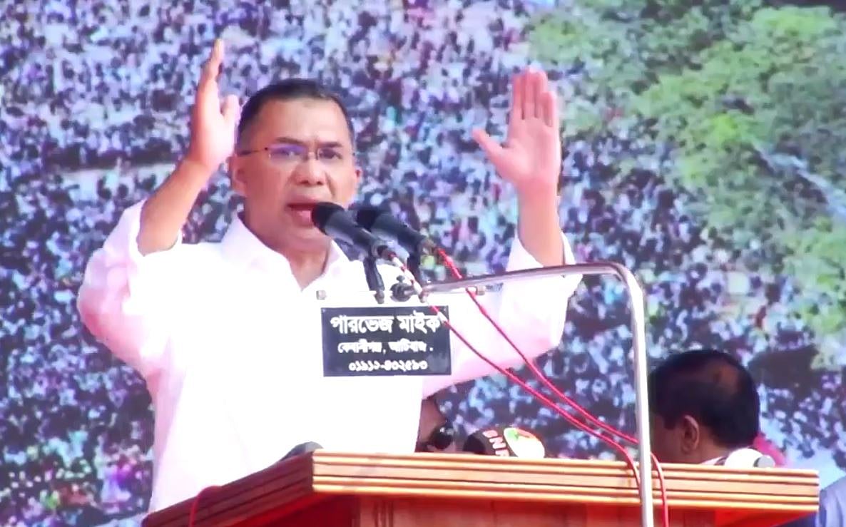 সিলেটে নির্বাচনী জনসভায় বক্তব্য দিলেন তারেক রহমান  