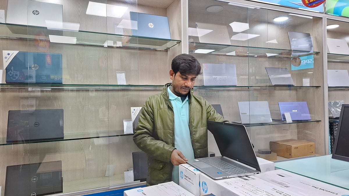 ঢাকার কম্পিউটার বাজারে র‍্যামের সরবরাহে ঘাটতি