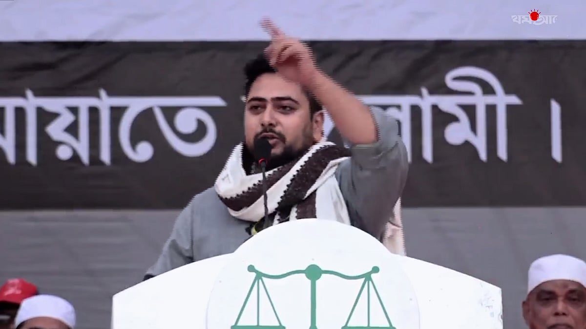 ফ্ল্যাট দেওয়ার কথা বলে তারা বস্তি উচ্ছেদের পরিকল্পনা করেছে: নাহিদ ইসলাম