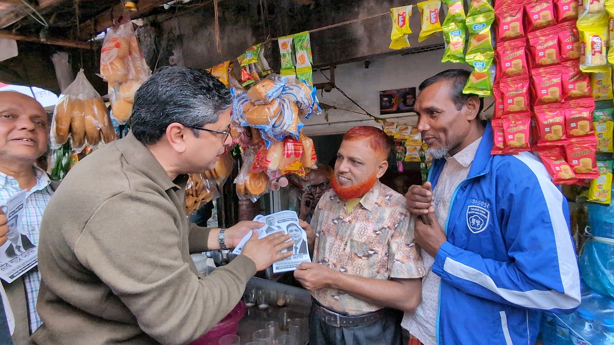 প্রথম দিনে মাঠে নেই মান্নার সমর্থকেরা, ধানের শীষে প্রচারণা শুরু শাহে আলমের