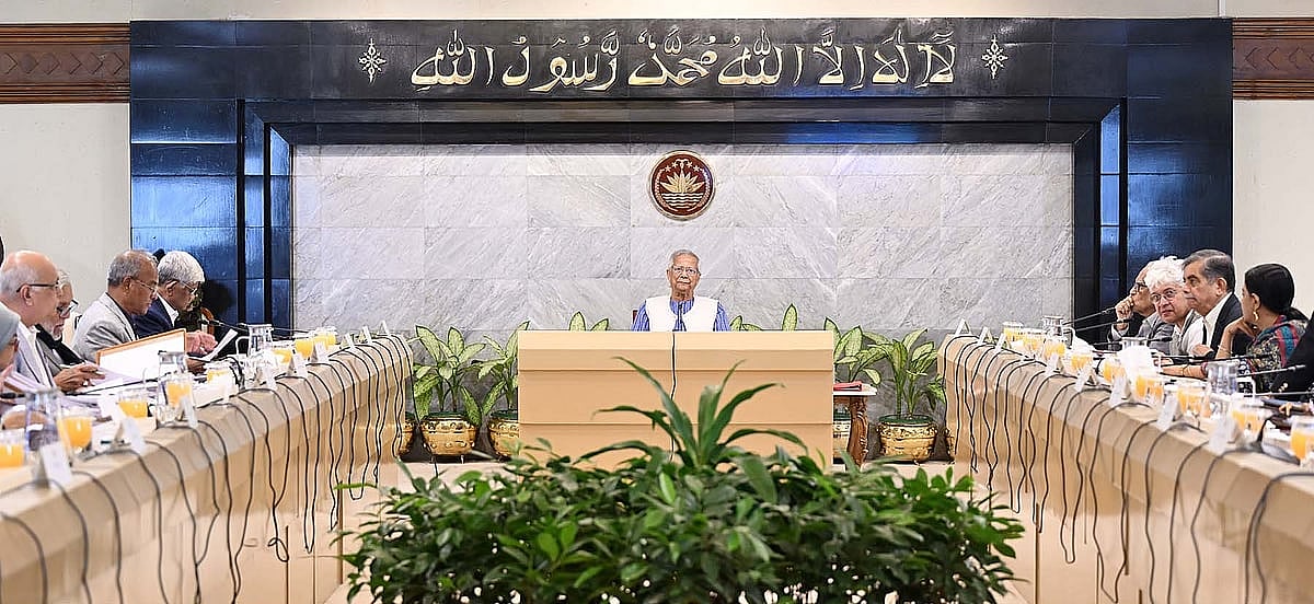 নির্বাচনের আগের দিন সাধারণ ছুটি