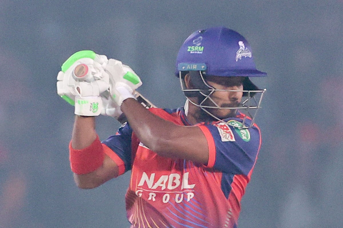 বিপিএল ফাইনাল: সেঞ্চুরি করলেন তানজিদ, বিপিএলে রেকর্ড