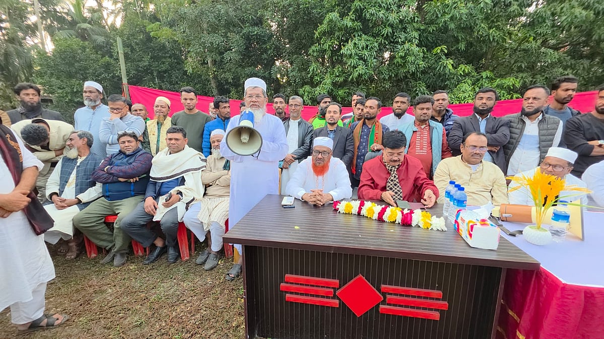 ছেলে এনসিপির প্রার্থী, বাবা ভোট চাইলেন বিএনপির জন্য