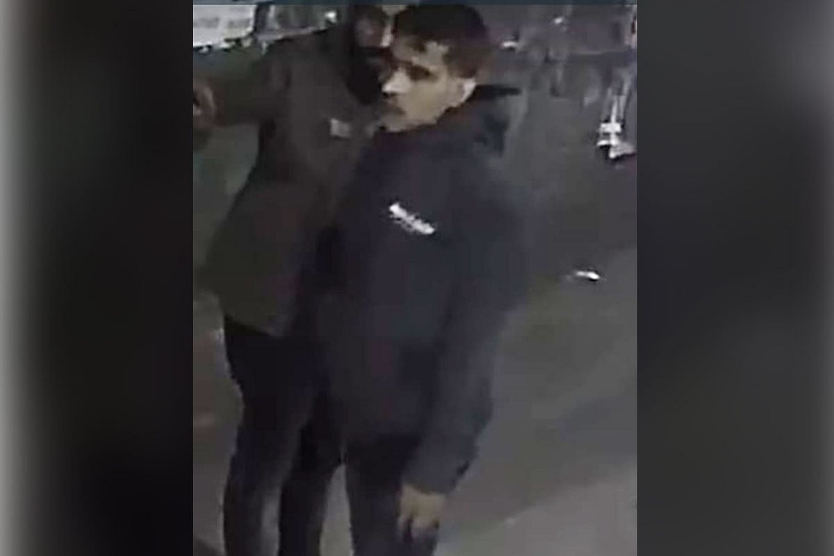 নরসিংদী থেকে আবদুর রহিম নামের ওই শুটারকে গ্রেপ্তার করা হয় বলে জানিয়েছে ডিবি