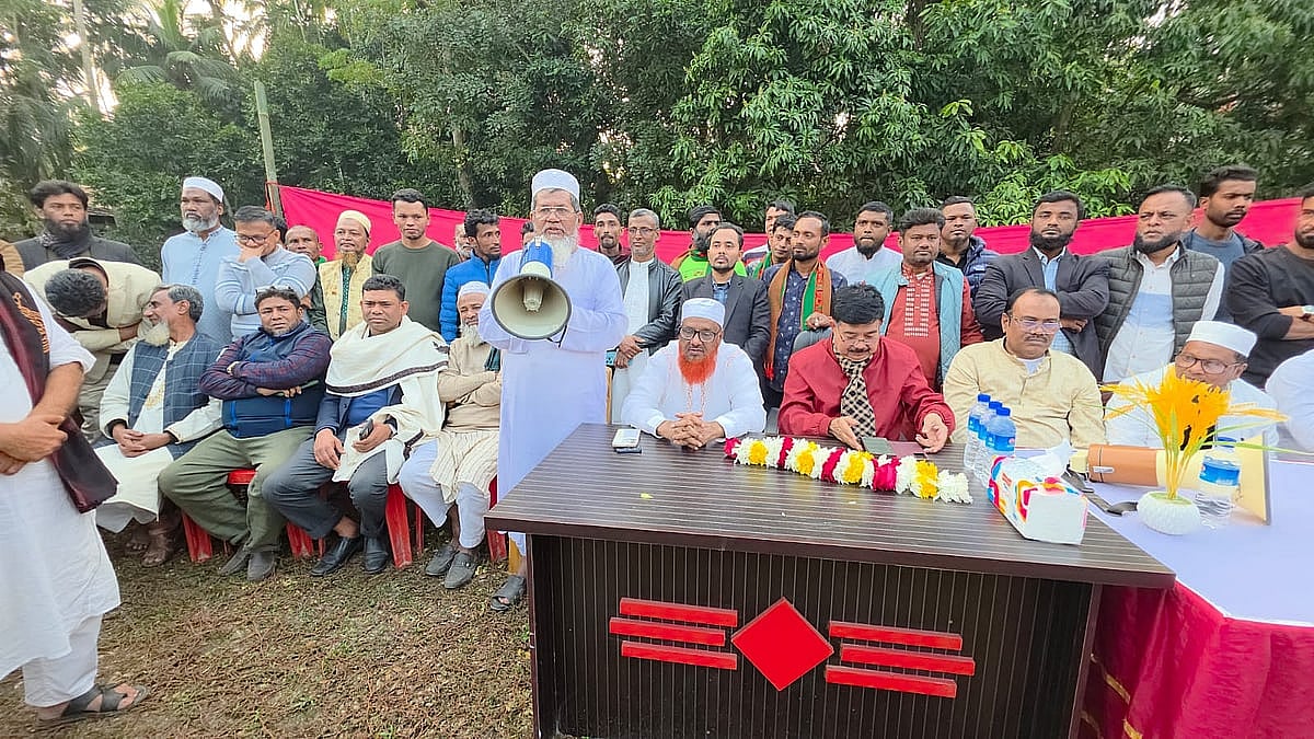 ছেলে এনসিপির প্রার্থী, বাবা নেমেছেন বিএনপির জন্য