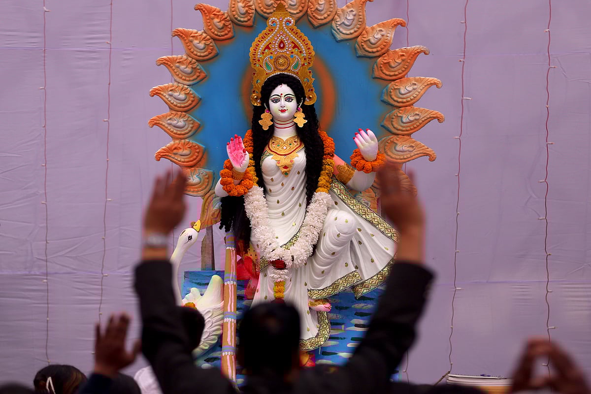 সারা দেশে সরস্বতীপূজা উদ্‌যাপন