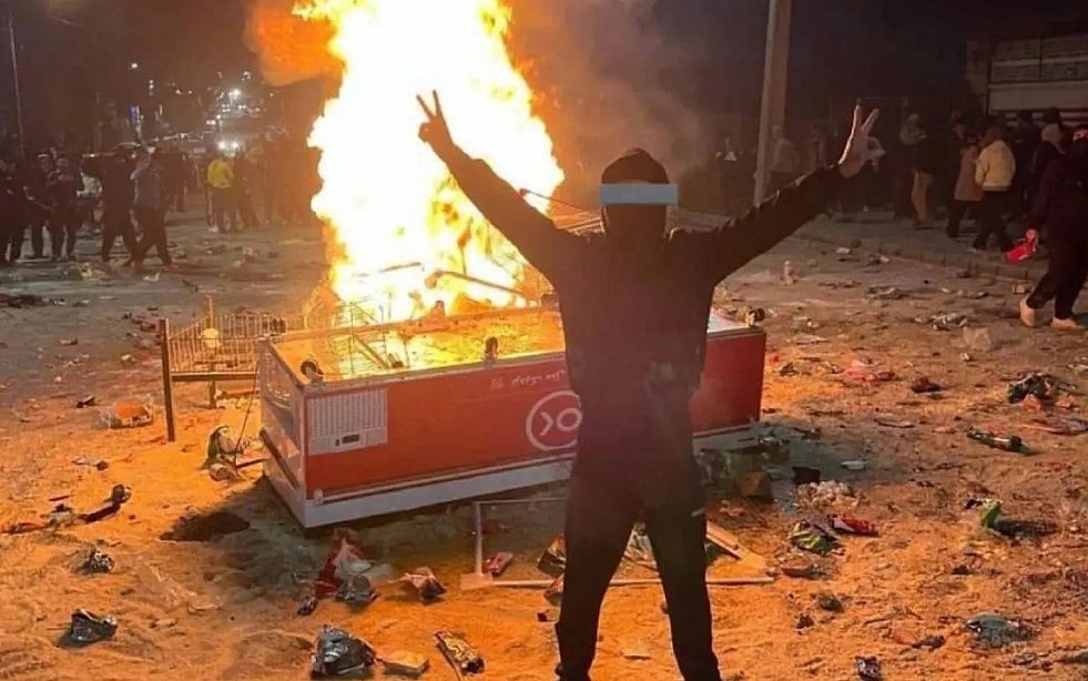 ইরানে এবারের বিক্ষোভ কোনো সাদাকালো গল্প নয়