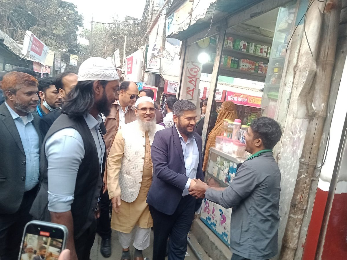 এলাকাভিত্তিক সমস্যা চিহ্নিত করে সমাধানের প্রতিশ্রুতি খালিদুজ্জামানের