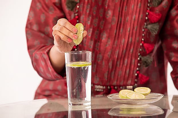 গরমে লেবুপানি কেন এত উপকারী