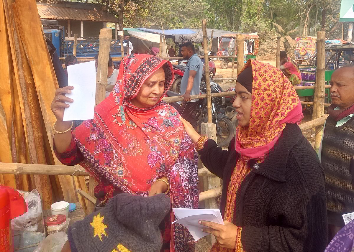 নারী ভোটারদের গুরুত্ব দিয়ে প্রচারে এনসিপি প্রার্থী নাবিলা তাসনিদ