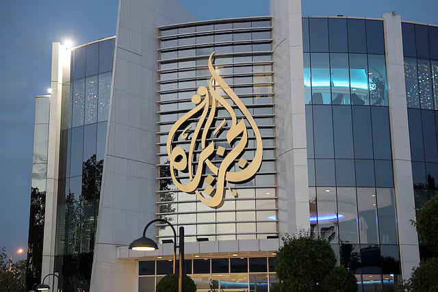 ইসরায়েল আল-জাজিরার সম্প্রচারে নিষেধাজ্ঞা ৯০ দিনের জন্য বাড়াল