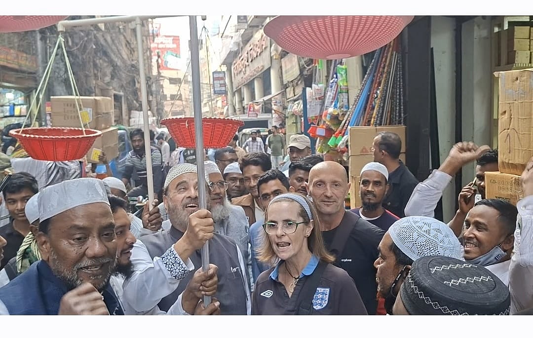 ‘দাঁড়িপাল্লা’ স্লোগানে গলা মিলিয়ে জানতে চাইলেন, যাঁর জন্য স্লোগান দিলেন তিনি কে