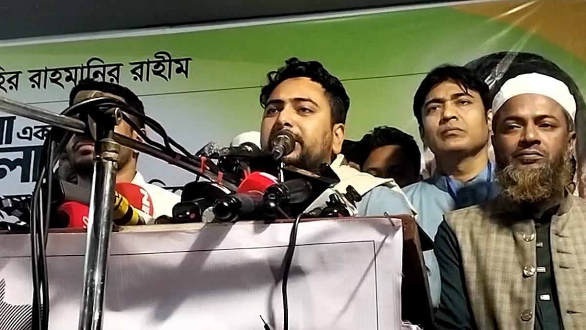 ‘তাহাজ্জুদের পরেই তারা সিল মারার পরিকল্পনা করছে’, বিএনপিকে ইঙ্গিত নাহিদ ইসলামের