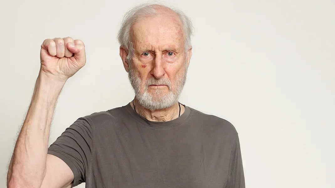 অতিরিক্ত উচ্চতার জন্য কাজ পাননি...