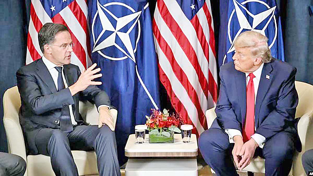 ট্রাম্পকে তোয়াজ করলে বিশ্বাসঘাতকতাই মেলে