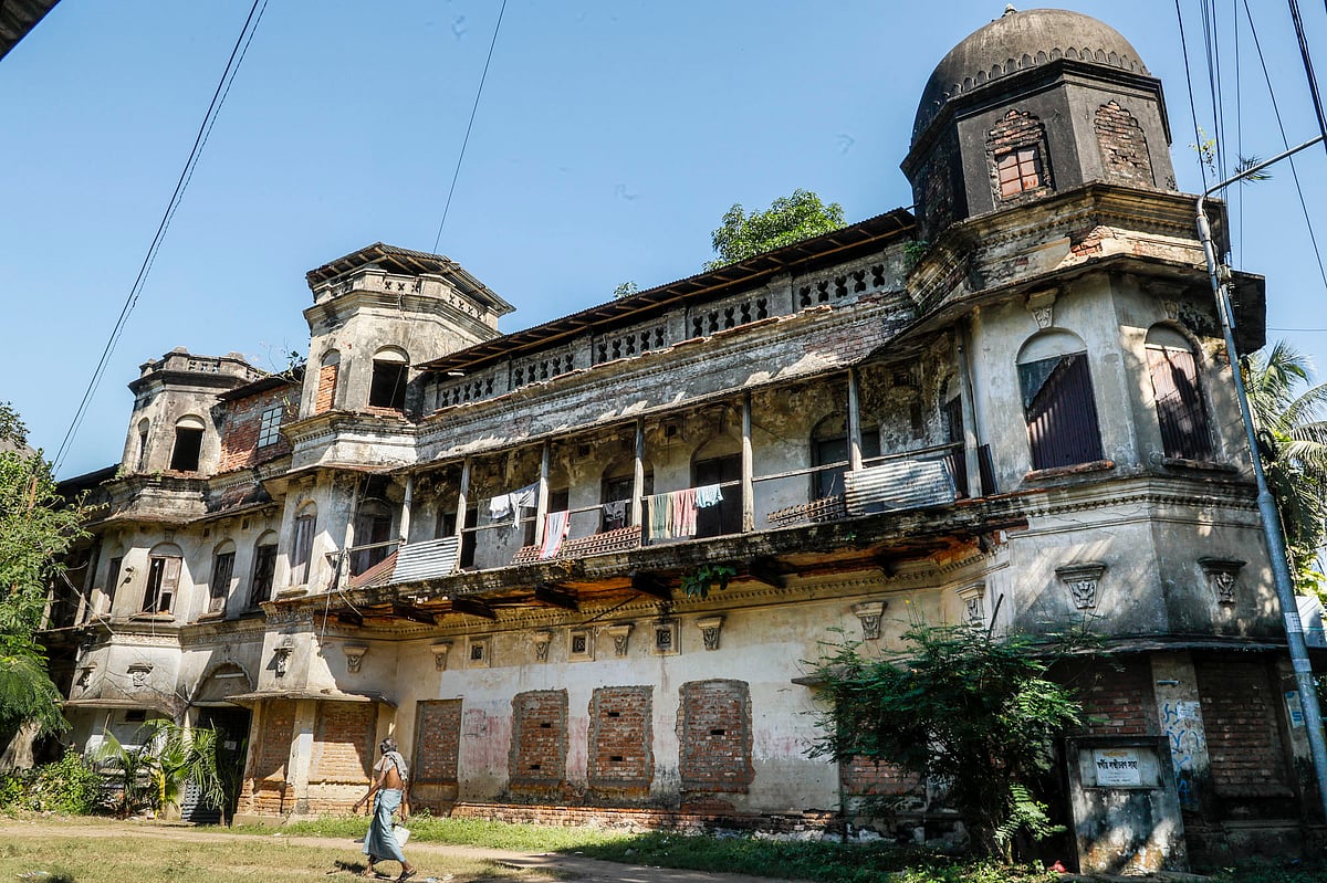 গীতিকার সত্য সাহার জমিদারবাড়ি