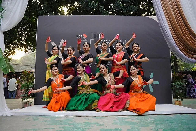 তাঁরা নাচের মধ্য দিয়ে আবার নিজের শরীরকে ভালোবাসতে শিখেছেন। এই জায়গাটাই নাচকে কেবল শিল্প নয়, থেরাপিতে রূপ দেয়।