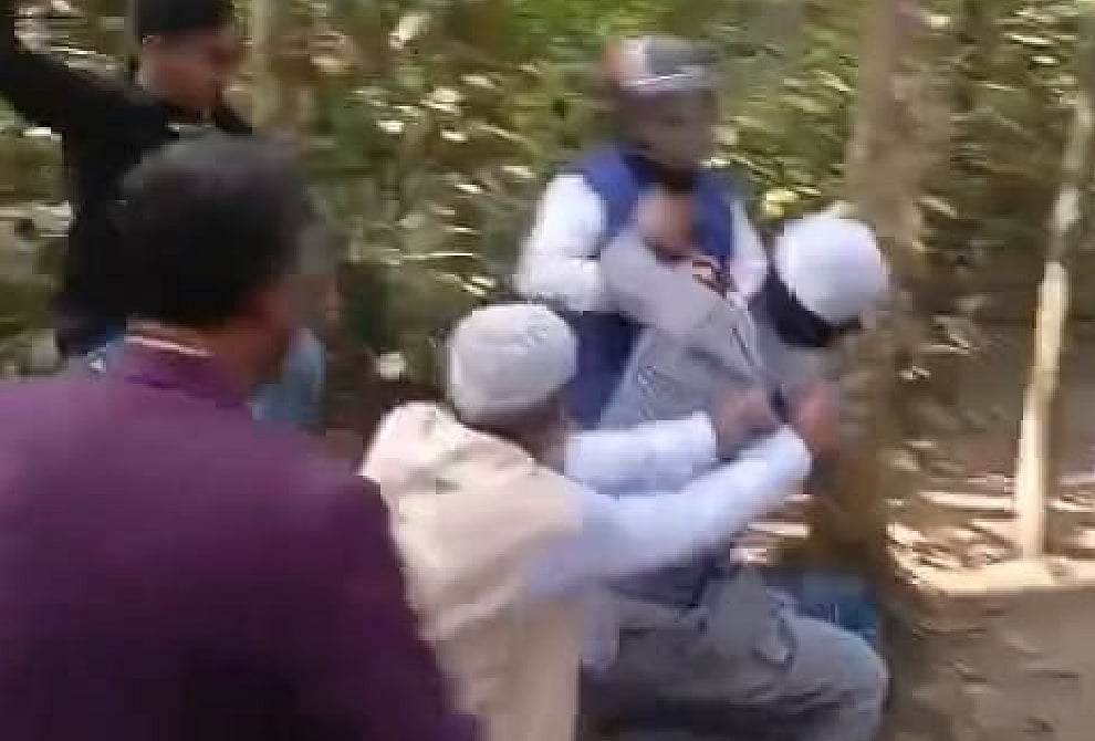 ইসলামী আন্দোলনের প্রার্থীর তিন সন্তানের ওপর জামায়াত কর্মীদের হামলার অভিযোগ