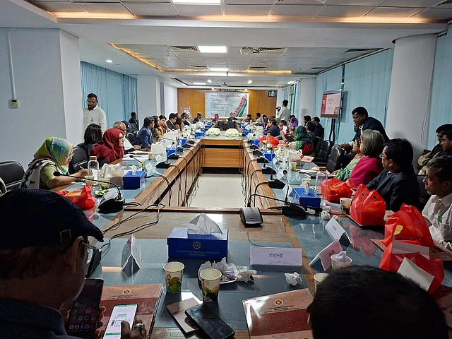 বৈঠকে উপস্থিত অংশীজন