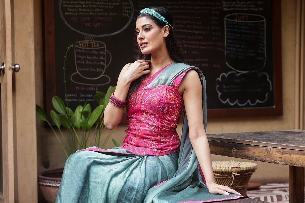 যশোরের নারীদের জন্য সেলাই ‘থেরাপিউটিক’ও বটে