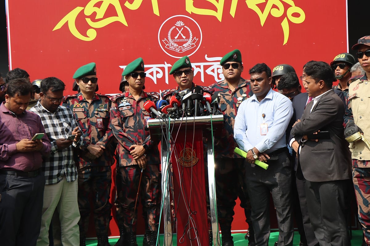 নির্বাচনে প্রাণঘাতী অস্ত্র ব্যবহার করবে না বিজিবি: ঢাকা সেক্টর কমান্ডার