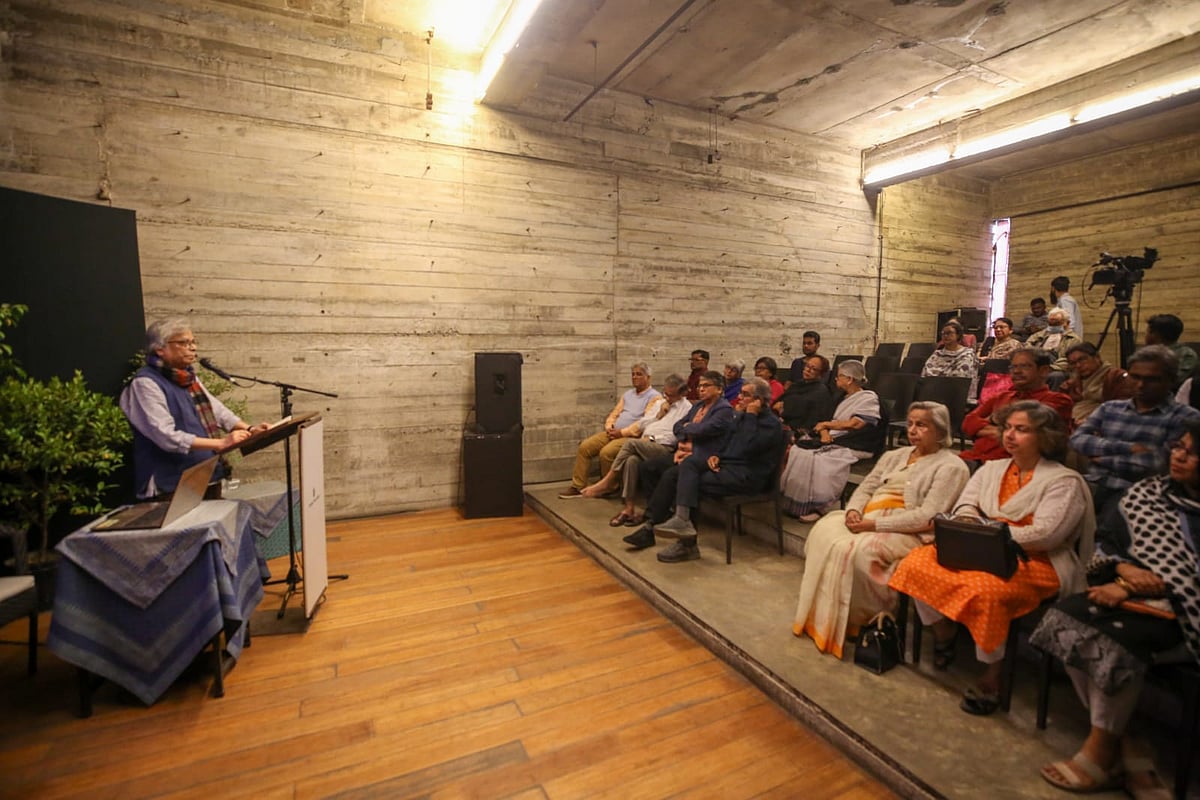 বিশ্ব থেকে বাংলাদেশ: দ্বিতীয় বিশ্ব যুদ্ধ-পরবর্তী শিল্প আন্দোলনের রূপান্তর