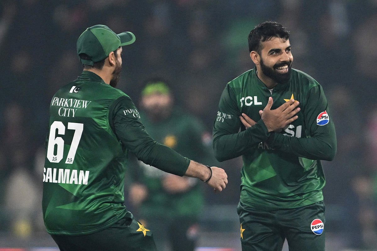 অস্ট্রেলিয়াকে ৯০ রানে হারিয়ে সিরিজ জিতল পাকিস্তান