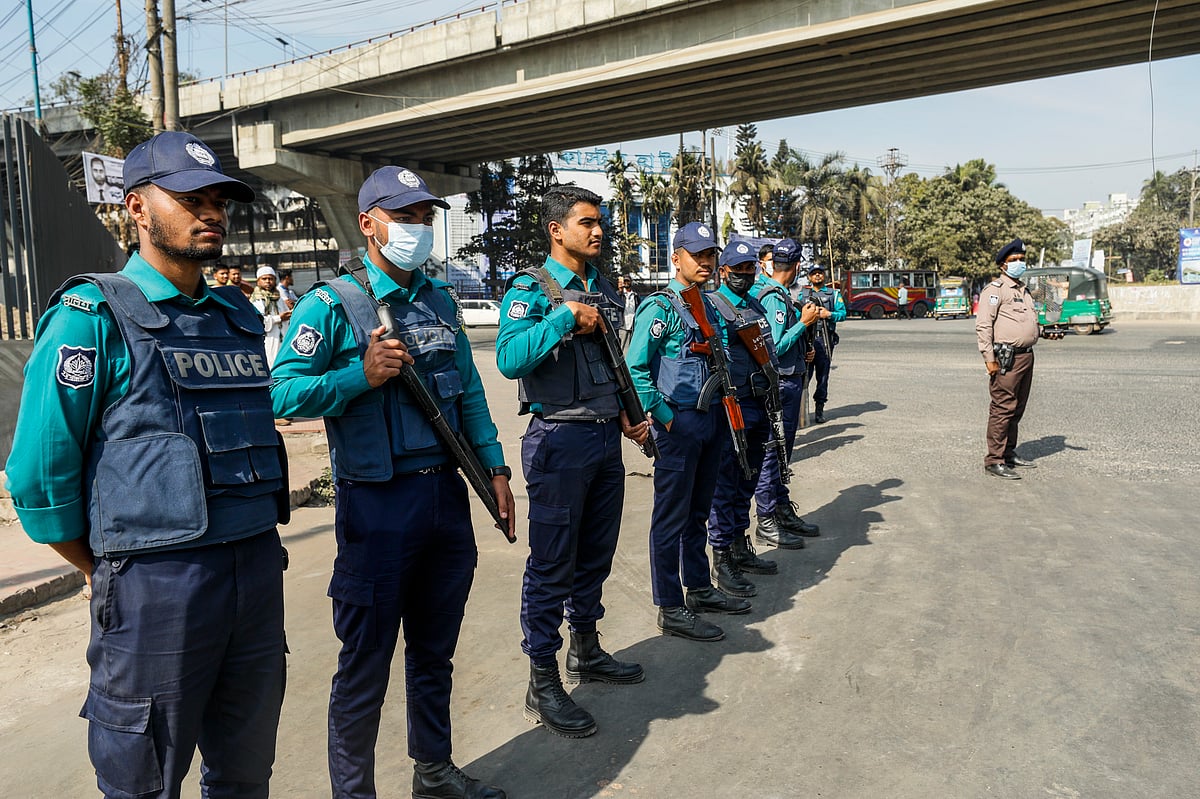 কর্মবিরতিতে অচল বন্দর