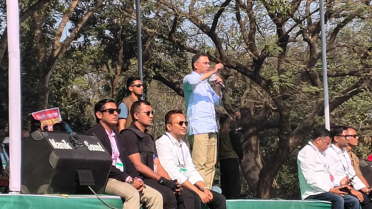 নির্বাচনকে বিতর্কিত ও বাধাগ্রস্ত করতে একটি রাজনৈতিক দল ওঠেপড়ে লেগেছে