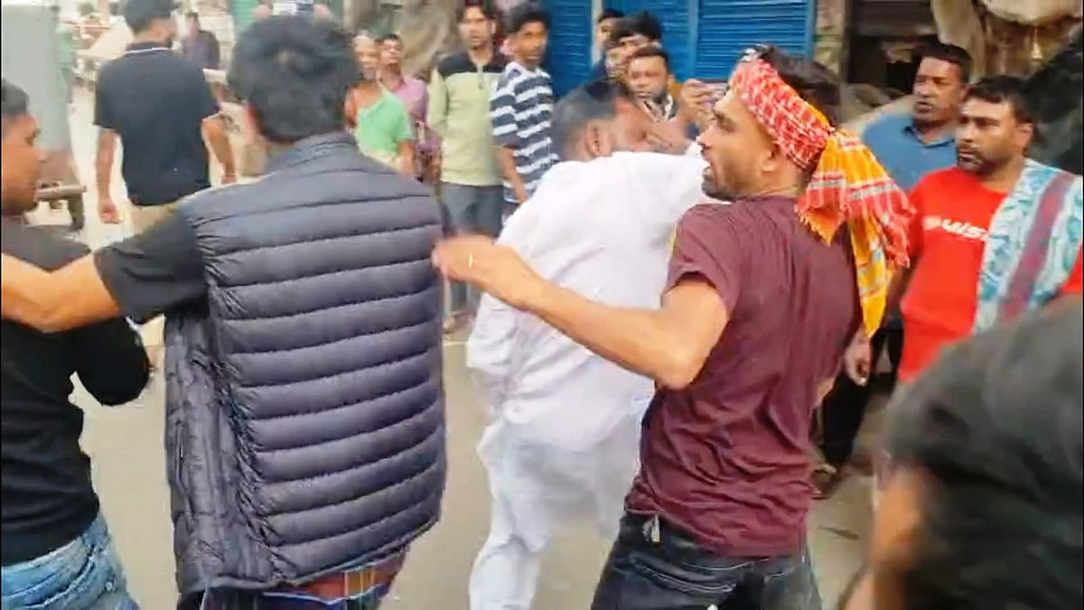 মাদারীপুরে বিএনপির ‘বিদ্রোহী’ প্রার্থী মিল্টনসহ তাঁর ৫ অনুসারীর ওপর হামলার অভিযোগ