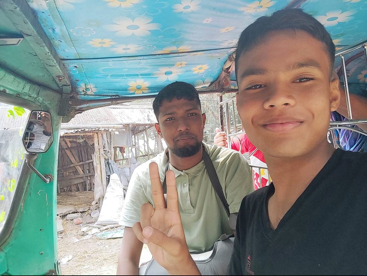 শখের বসে মোটরসাইকেল চালাতে গিয়ে প্রাণ গেল স্কুলছাত্রের