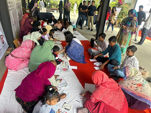 দিতি রায়ের থেরাপিউটিক আর্ট চর্চা অলটারনেটিভ ওয়েলবিইং-এর একটি রূপ হিসেবে জনপ্রিয় হচ্ছে