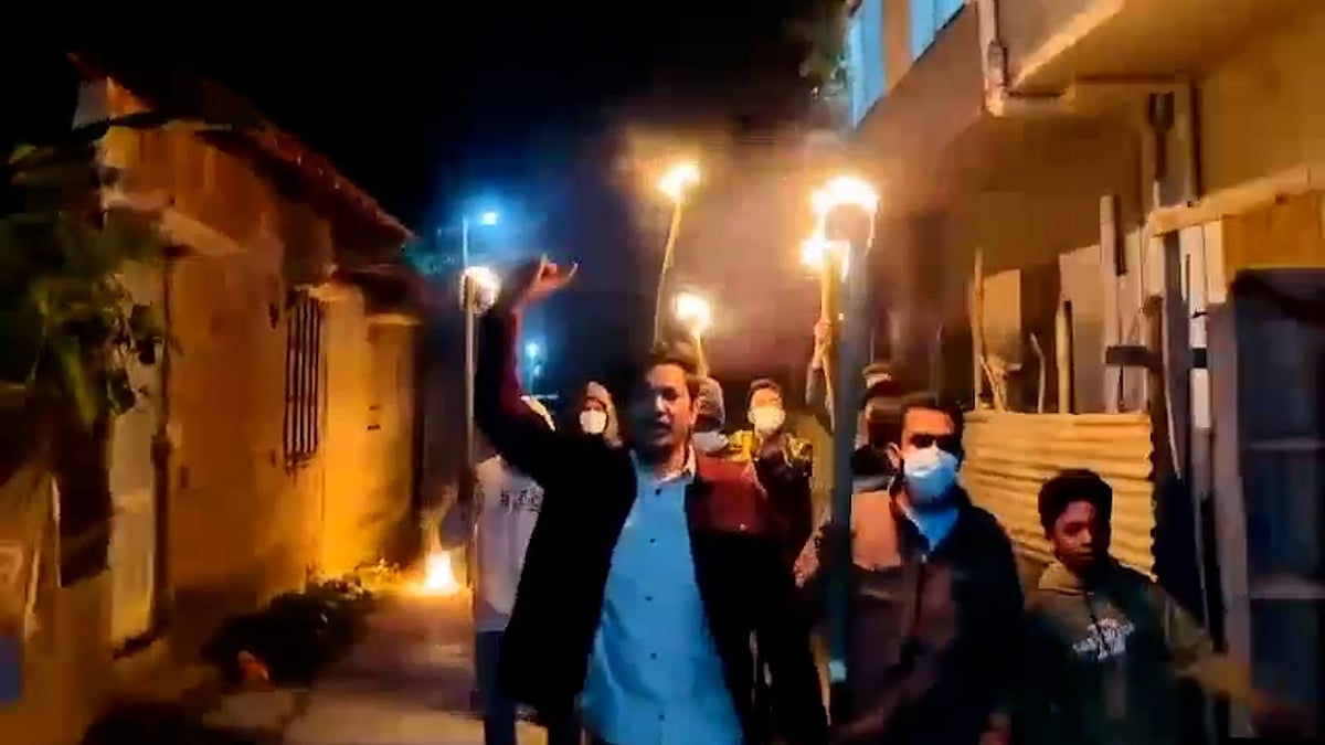 পটুয়াখালীতে নিষিদ্ধ সংগঠন ছাত্রলীগের মিছিল, নির্বাচন বয়কটের ডাক