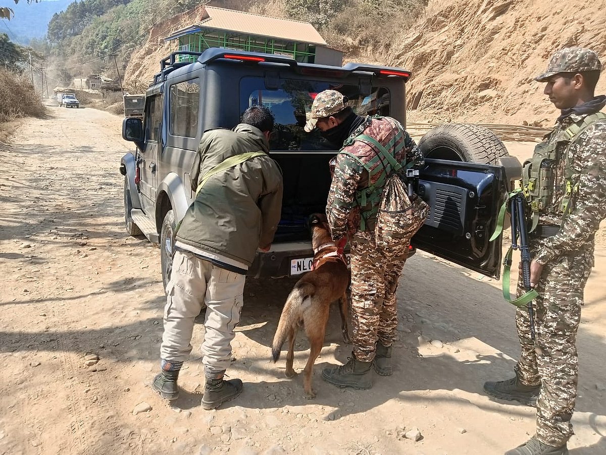 সহিংসতার আশঙ্কায় ভারতের মণিপুর রাজ্যে নিরাপত্তা বাহিনীর তল্লাশি। ৫ ফেব্রুয়ারি ২০২৬, মণিপুর