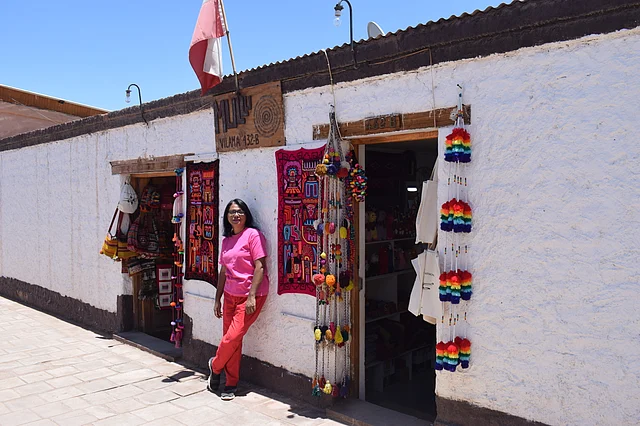 সান পেদ্রো দে আতাকামা শহরে লেখক