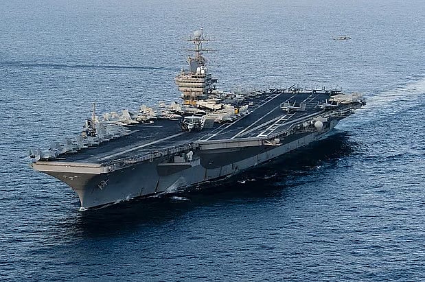 মার্কিন বিমানবাহী রণতরিতে চারটি ক্ষেপণাস্ত্র আঘাত হেনেছে, দাবি ইরানের
