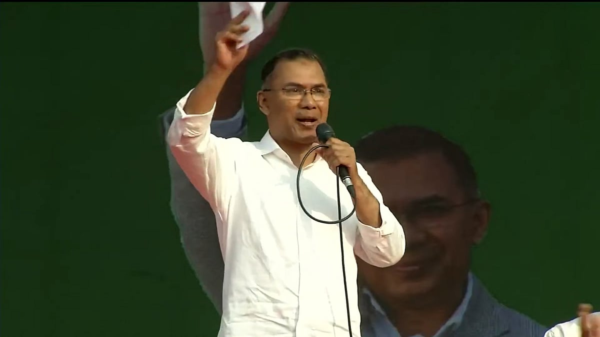 দিনাজপুরের বিরামপুরে নানির বাড়িতে ভোট চাইলেন তারেক রহমান