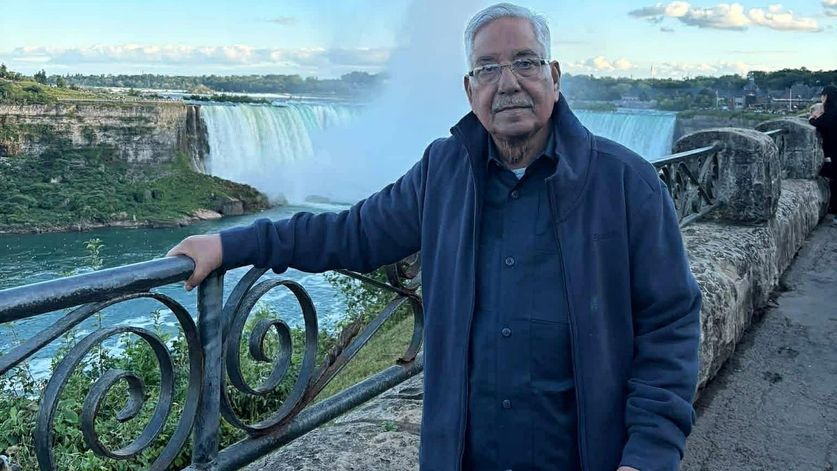 ‘দুই ভুবনে দুই বাসিন্দা বন্ধু চিরকাল’-এর সুরকার শাহ নেওয়াজ মারা গেছেন