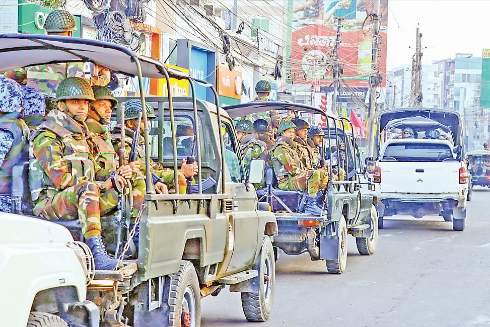 নির্বাচন সামনে রেখে তৎপর আইনশৃঙ্খলা বাহিনী