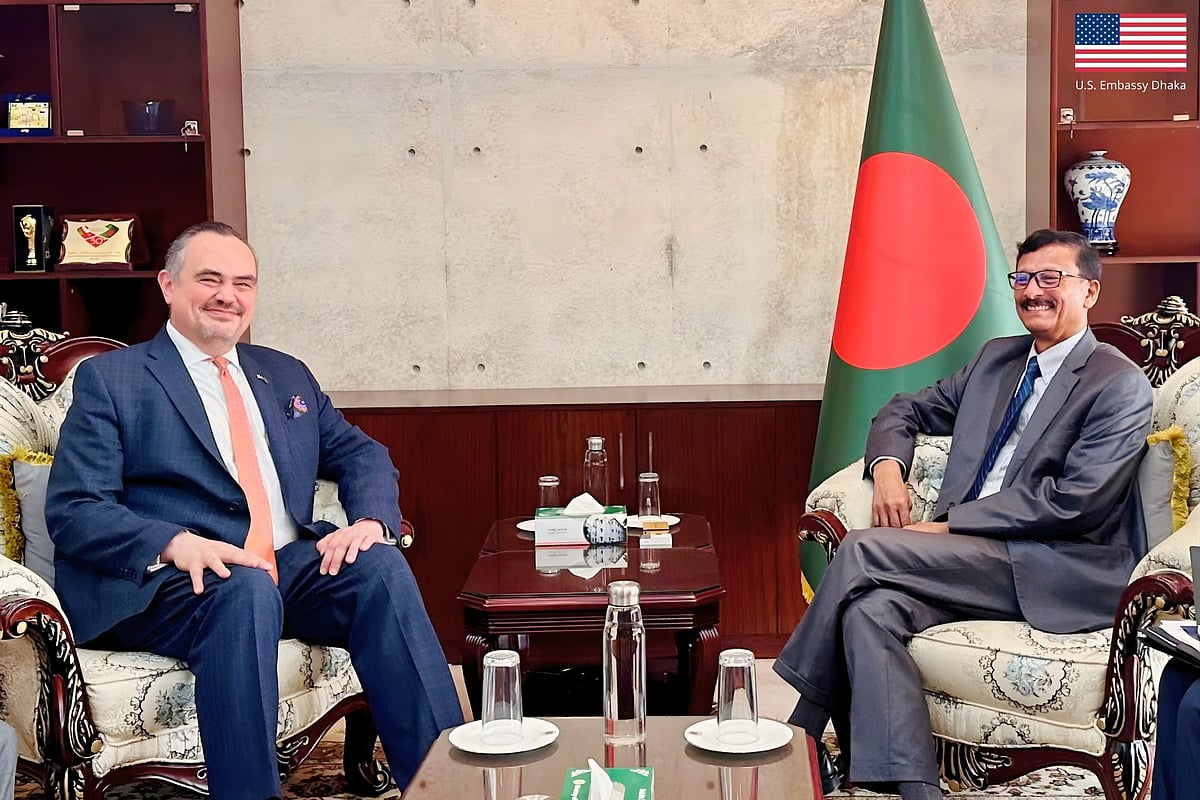 পররাষ্ট্র উপদেষ্টার সঙ্গে বৈঠক ফলপ্রসূ হয়েছে: মার্কিন রাষ্ট্রদূত
