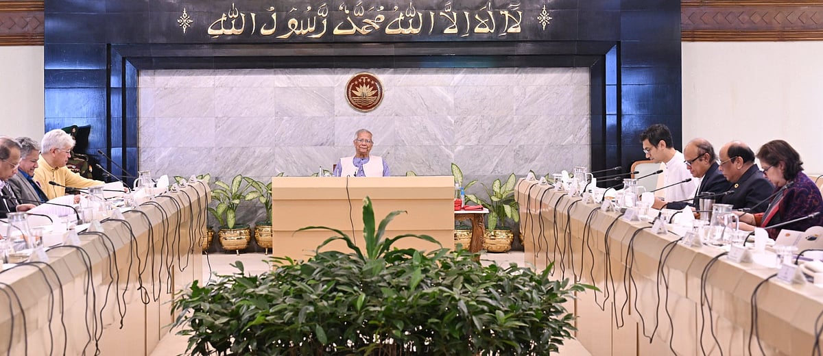 শ্রমবাজারে সুনাম বজায় রাখতে সনদ জালিয়াতি রোধে ব্যবস্থা নেওয়ার নির্দেশ প্রধান উপদেষ্টার