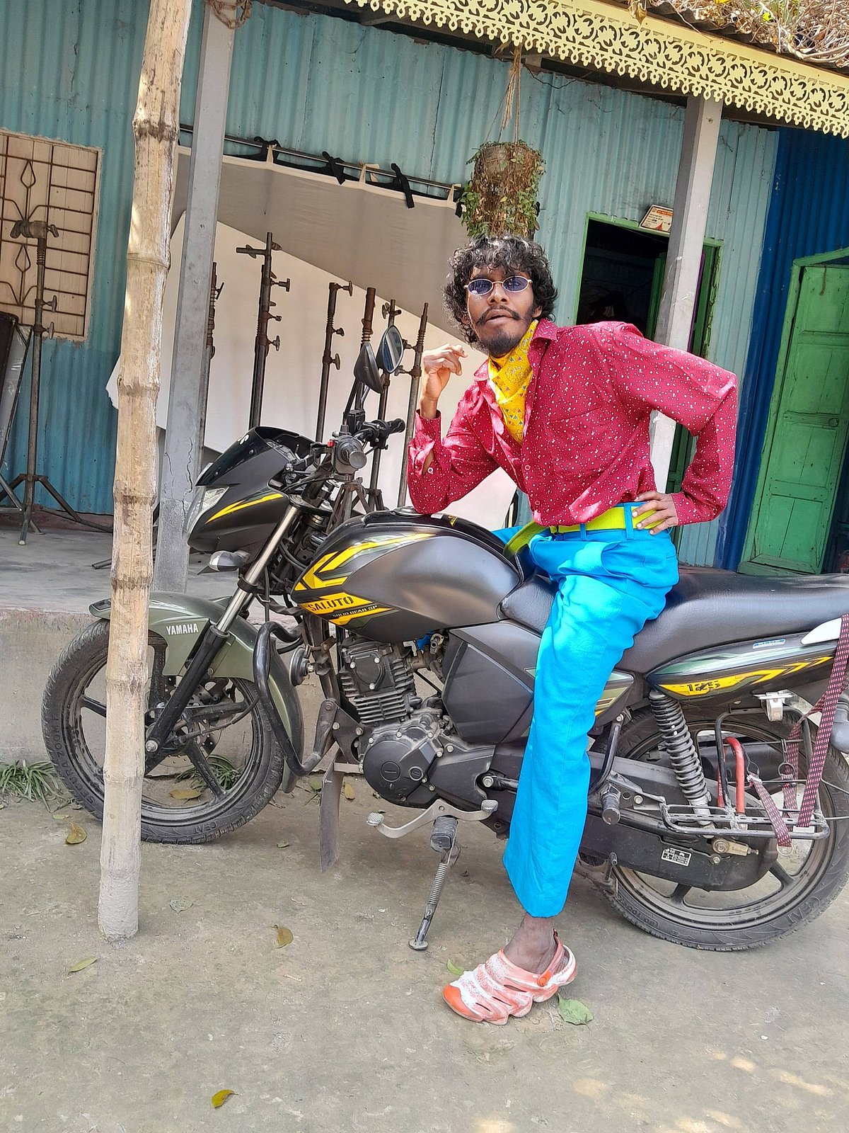 ‘এই শুট থেকে ফেরার পর দেখি আমার বাসায় ডাকাতি হয়েছে’