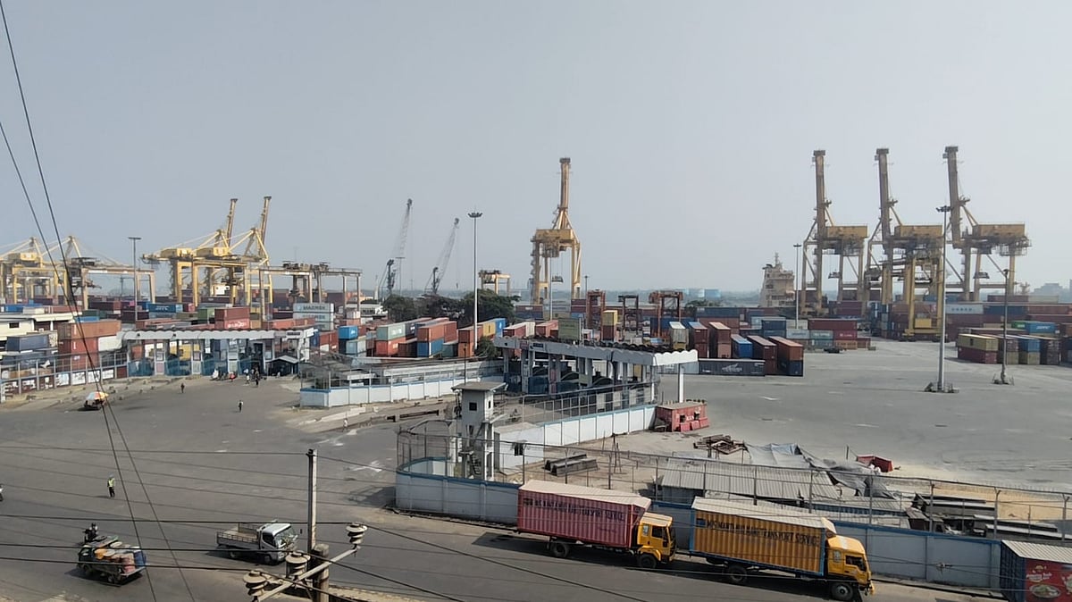 আন্দোলনকারী ১৫ কর্মচারীর বাসার বরাদ্দ বাতিল করল বন্দর