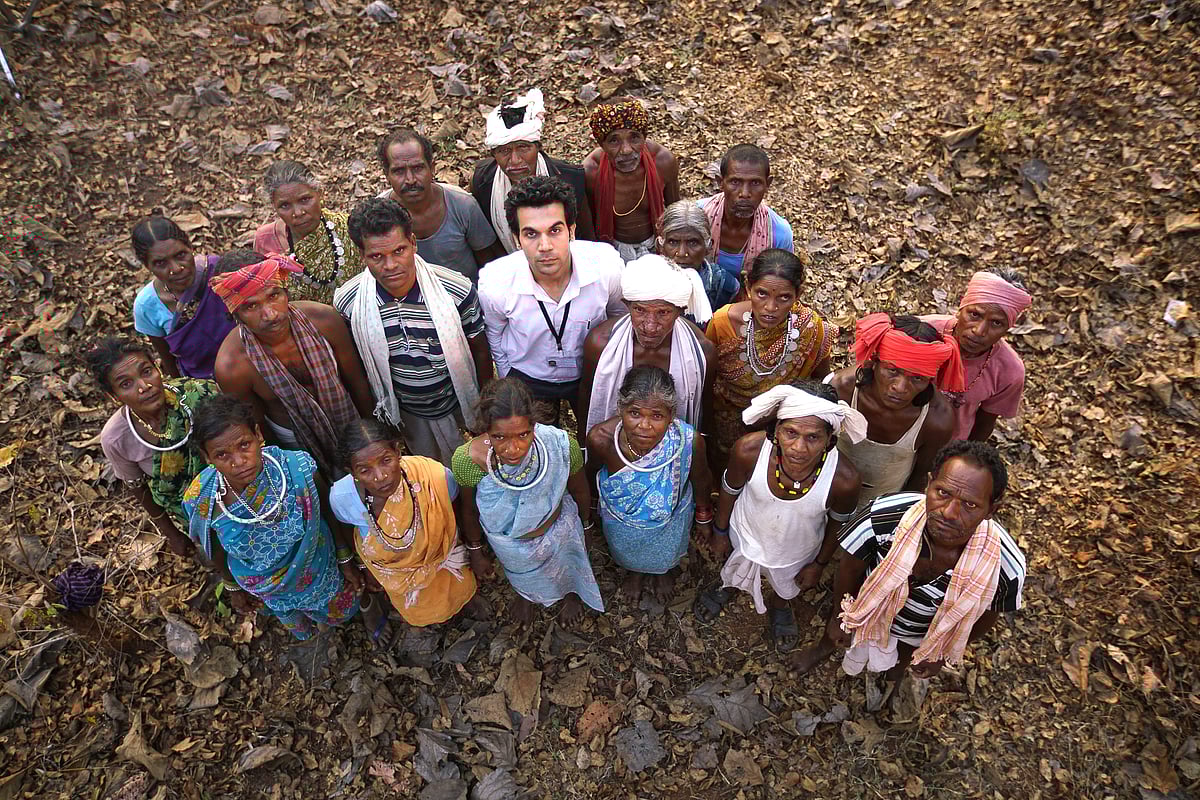 জীবনের ঝুঁকি নিয়ে গেলেন প্রিসাইডিং অফিসার, এরপর...