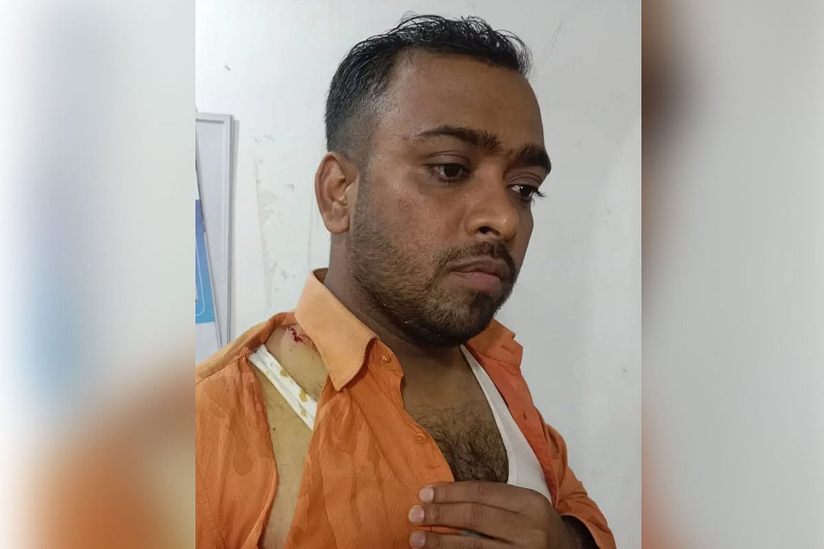 শাপলা কলির প্রচারণা থেকে ফেরার পথে যুবককে কুপিয়ে আহত