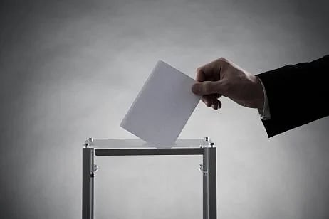 কেউ লিখেছেন ‘নিরাপদ বাংলাদেশ চাই’, কেউ লিখেছেন, ‘গরুর মাংস কিনে খেতে পারি না, বাজার নিয়ন্ত্রণ চাই’