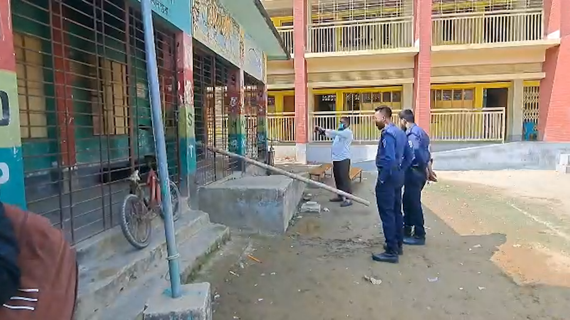 নেত্রকোনায় পাঁচটি ভোটকেন্দ্রে আগুন