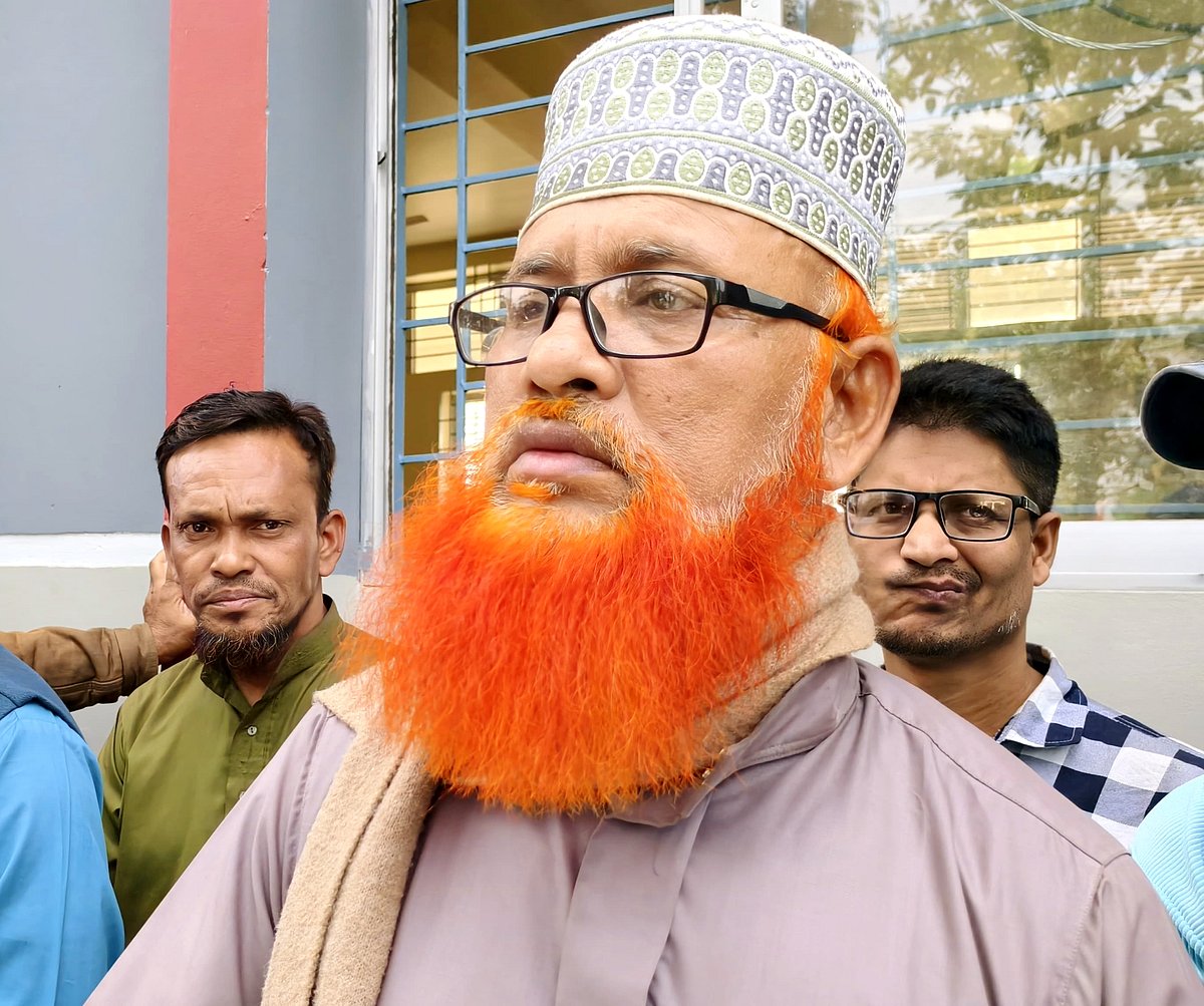 মুরাদনগরে টাকা বিতরণের অভিযোগে জামায়াতের নেতা আটক