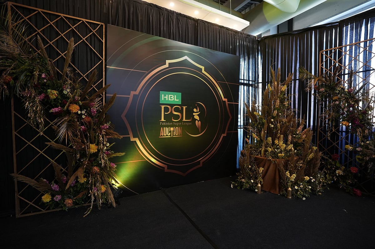 ফাহিমকে দিয়ে শুরু পিএসএলের ঐতিহাসিক নিলাম