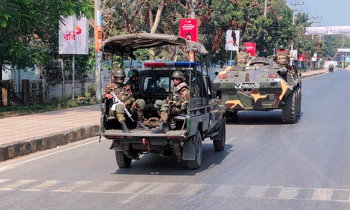কক্সবাজারের রোহিঙ্গা আশ্রয়শিবিরে কঠোর নজরদারি, সড়কে তল্লাশি